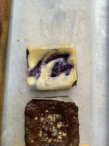 Brownie - Cheesecake berry swirl